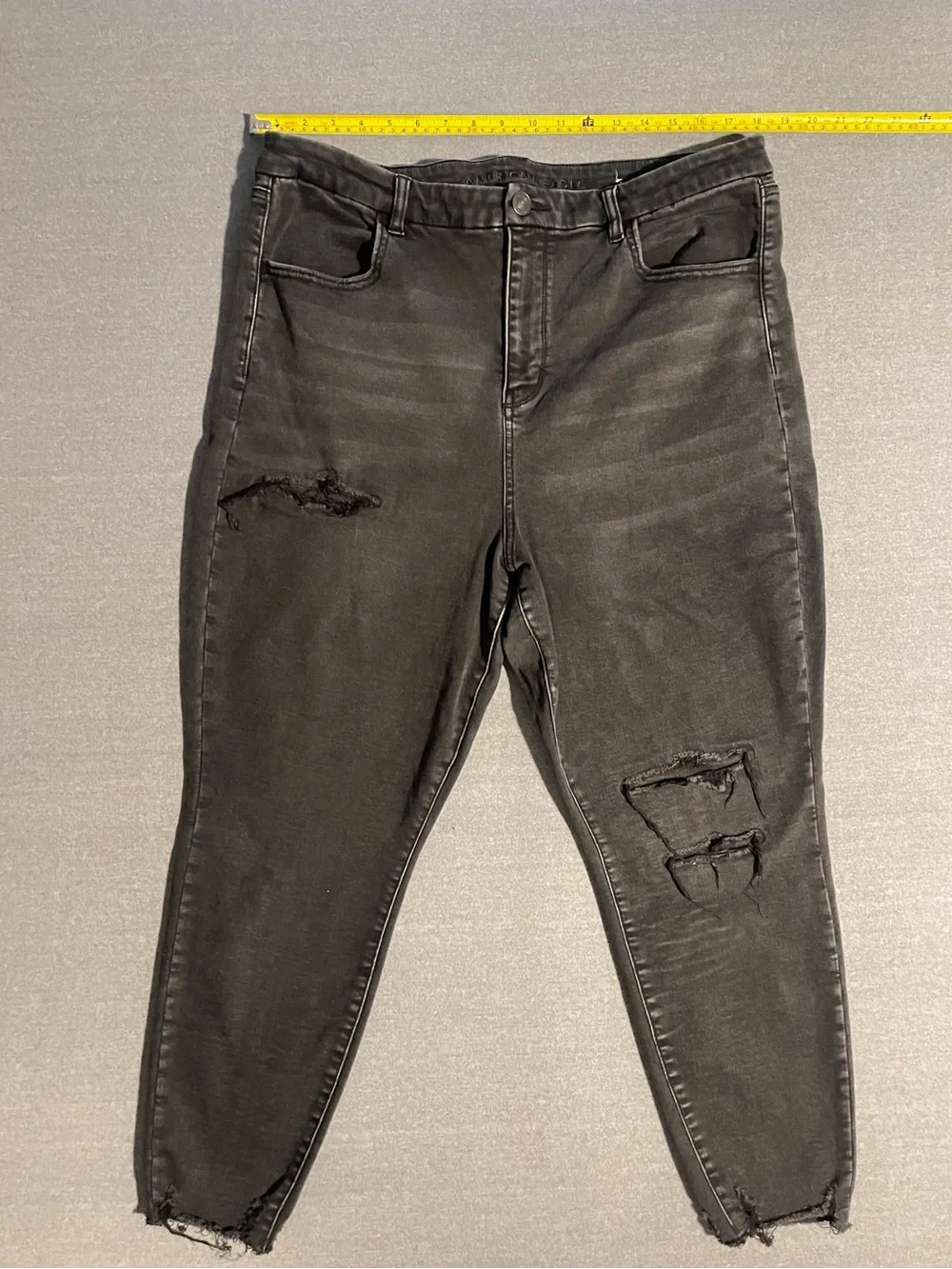 American Eagle Women’s Black Distressed Skinny Jeans Size 20 Regular